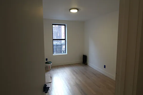 Rented by Bruma Realty LLC | media 22