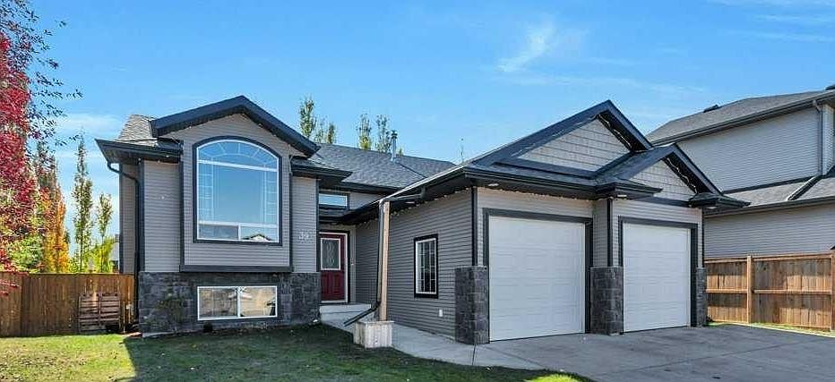 1st image of 39 NE Varty Close