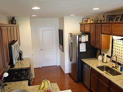 2nd image of 14 Dolomite Dr