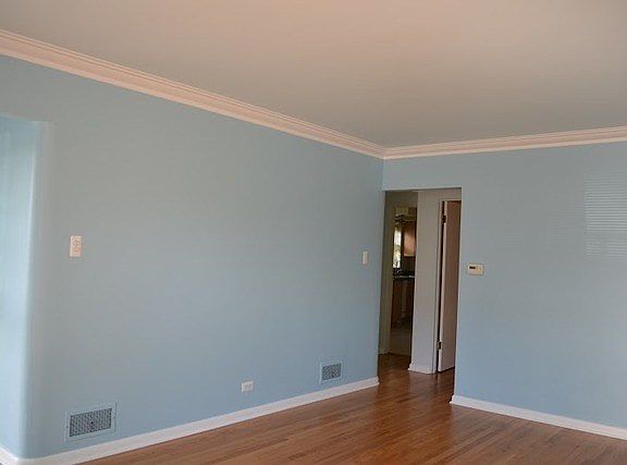 4th image of 9428 S Richmond Ave