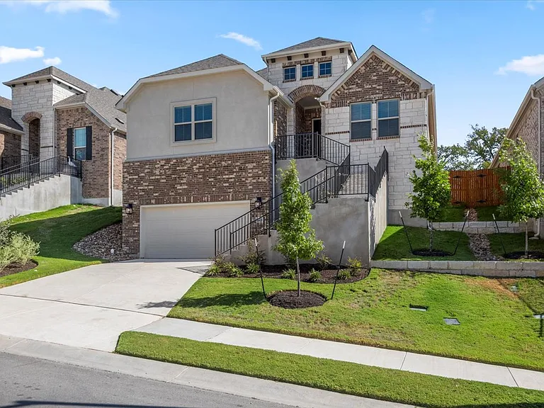 1425 Cole Estates Dr — Photo 2