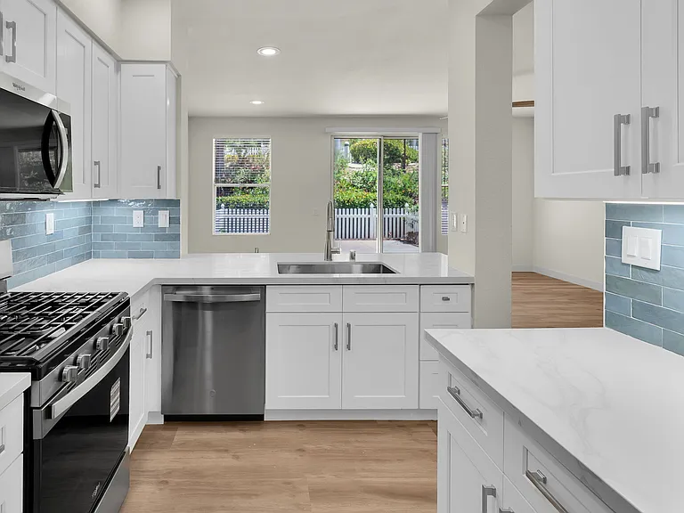 1337 Verbena Ct — Photo 24