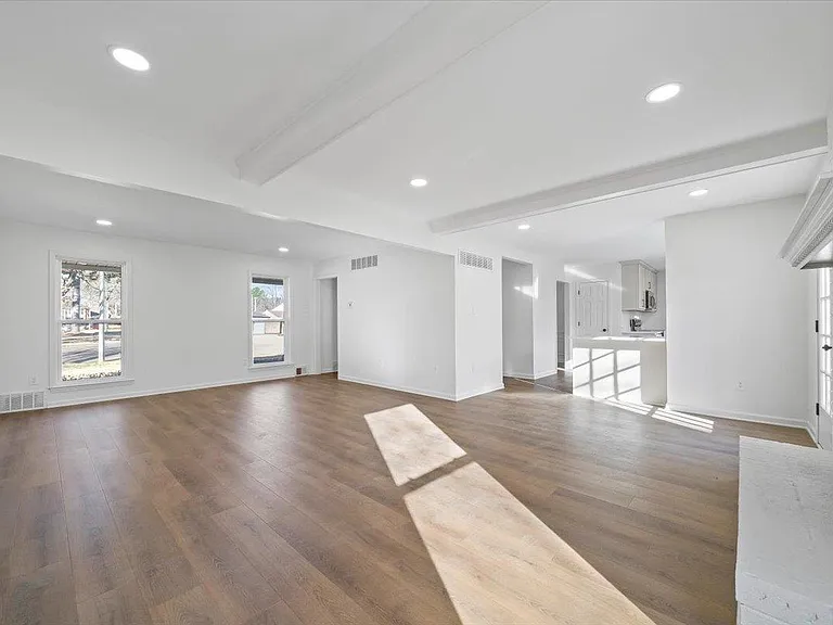 1676 Miller Farms Rd — Photo 9