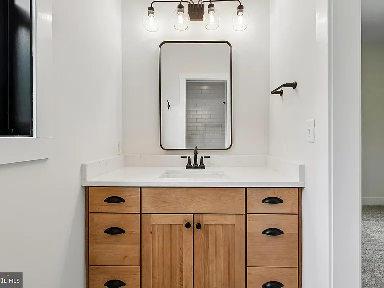 240 Lewis Williams Ln — Photo 32
