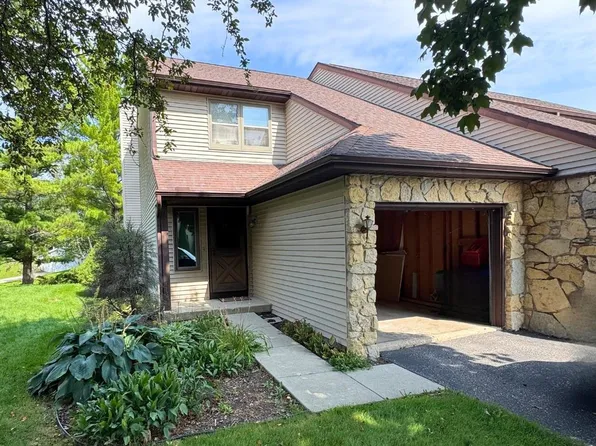 301 Williamsburg Way Ct, Fitchburg, WI 53719