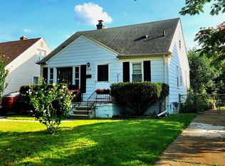 22508 Downing St, Saint Clair Shores, MI 48080