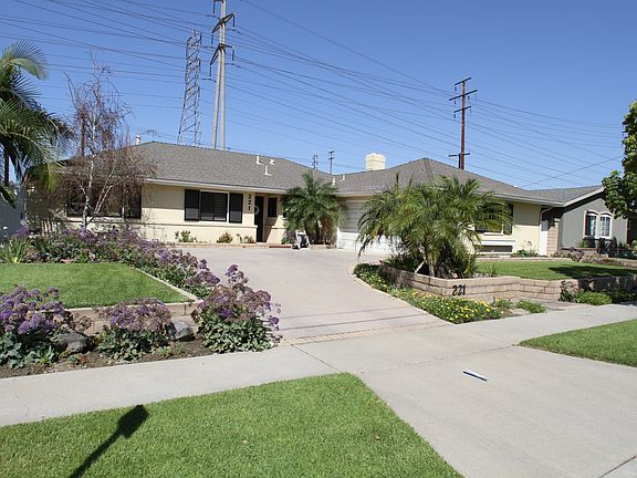2nd image of 221 S Trojan St