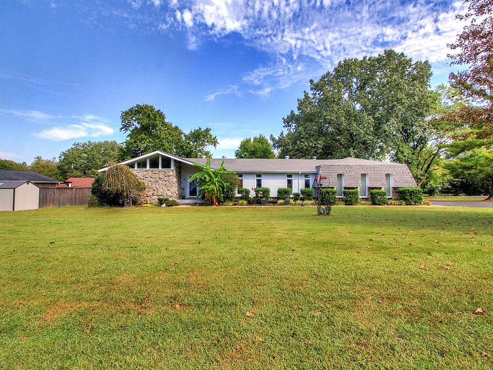 1st image of 1007 Hickory Harbor Dr