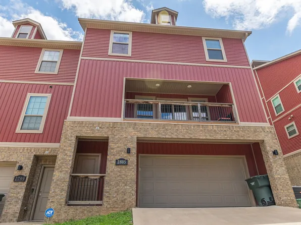 2805 W Lakewood Dr, Fayetteville, AR 72704