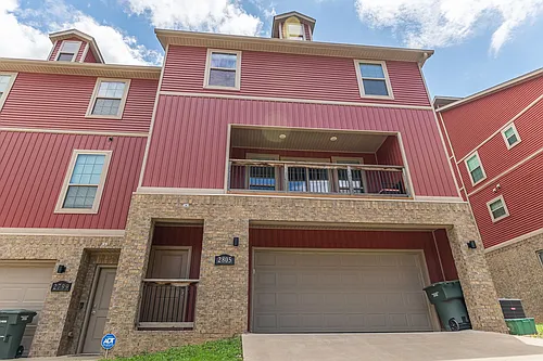 2805 W Lakewood Dr Photo 1