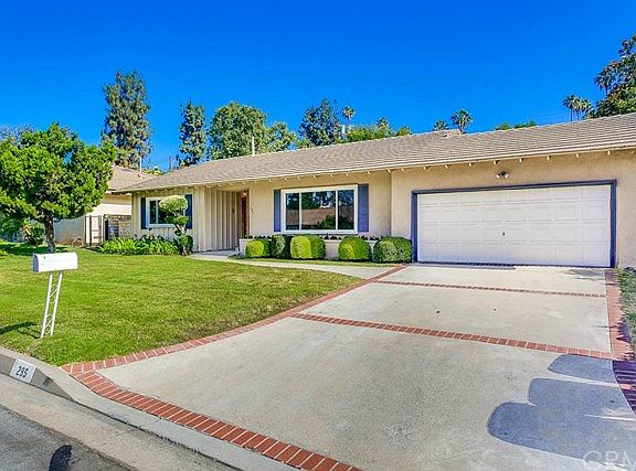 3rd image of 295 Sierra Oaks Dr