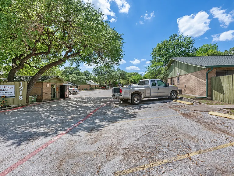 Boerne Villas — Photo 25
