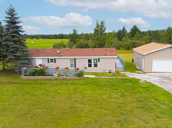 3748 Campbell Rd, Cheboygan, MI 49721