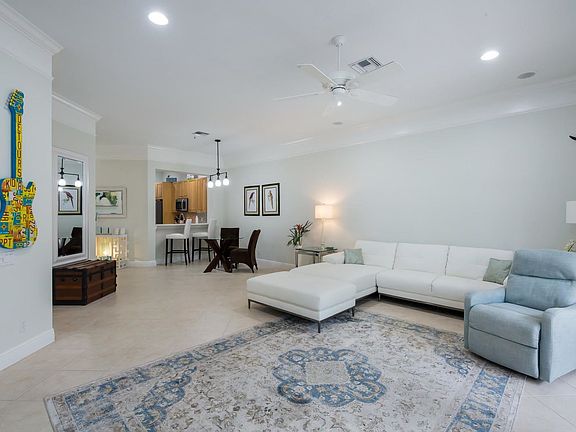 4th image of 726 Cable Beach Ln