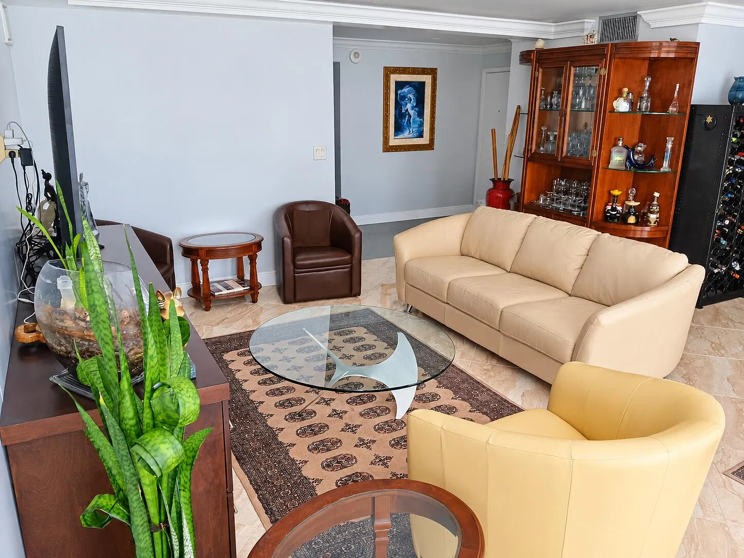 2 bed, 2.0 bath, 1650 sqft, $5,250 — Photo 2
