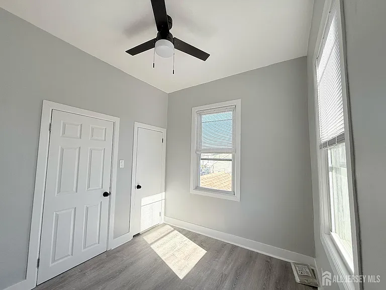 46 Hayward Ave #2 — Photo 4