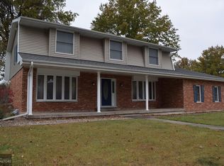 10 Ridgewood Rd, Fort Madison, IA 52627