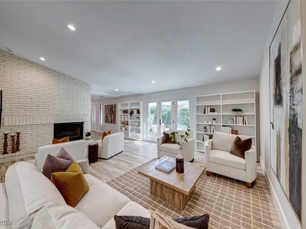 2600 Wimbledon Dr, Las Vegas, NV 89107