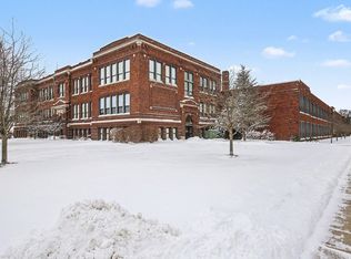 500 Erie St Unit 213, South Haven, MI 49090