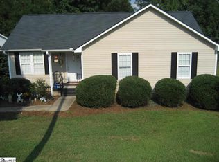 29 Northway Dr, Taylors, SC 29687