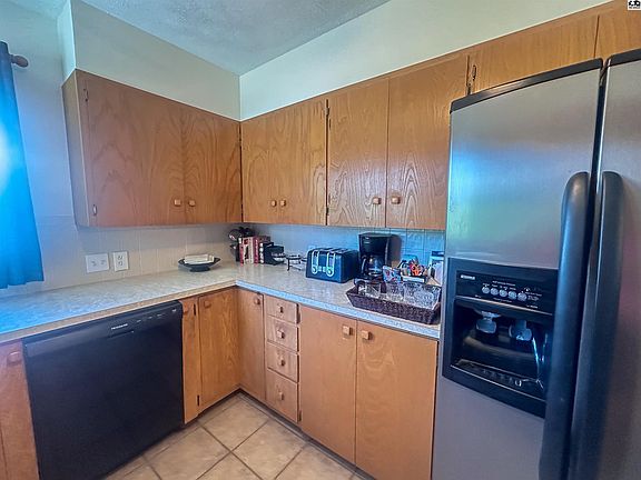 5th image of 585 Belmont Rd