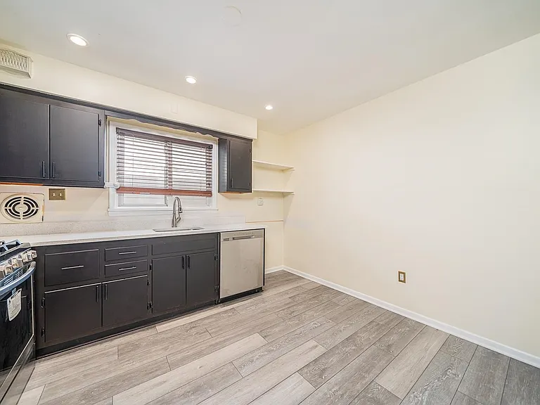 121 Ogden Ave #2 — Photo 3