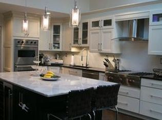 4 Weller Ct, Milltown, NJ 08850