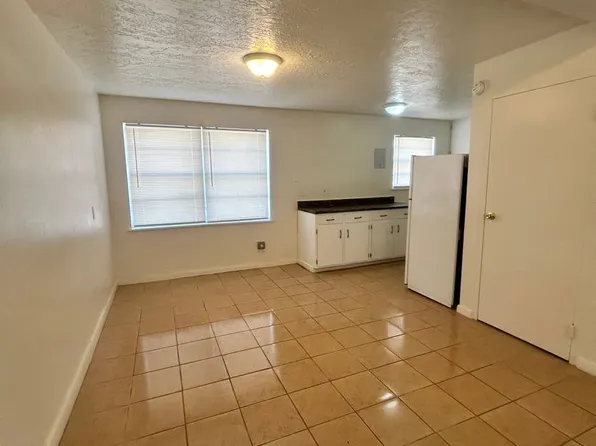 Park street apartments, 700 E Park St #2, Hobbs, NM 88240