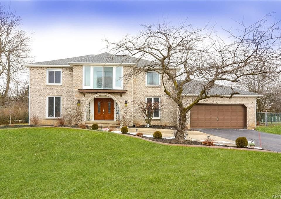 1st image of 130 Fennec Ln