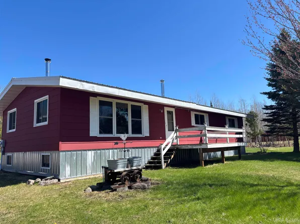 56230 Bear Lake Rd, Hancock, MI 49930