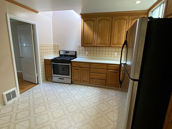 5th image of 2030 31st Ave