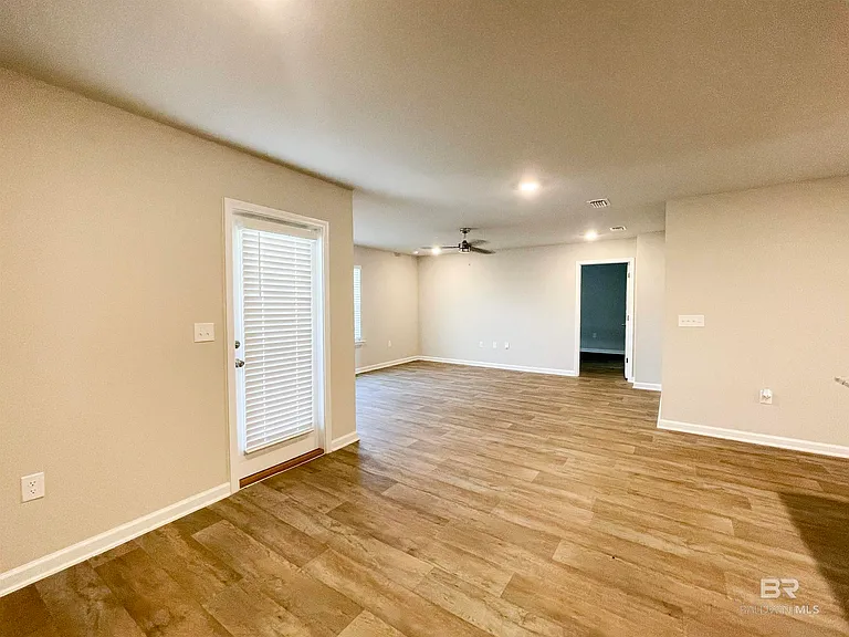 10252 Ruffian Rte — Photo 5