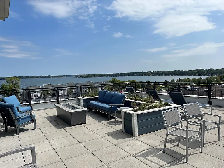 Lighthouse Lofts — Photo 17