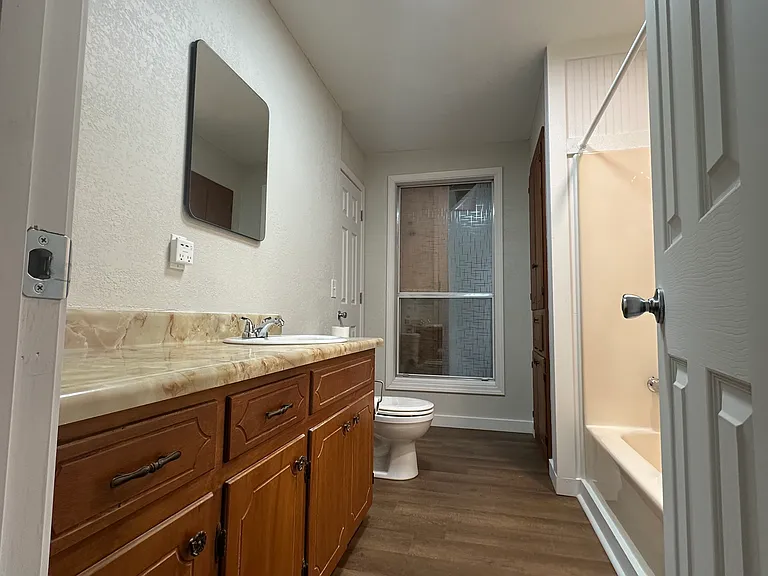 1002 Snowden Dr — Photo 8