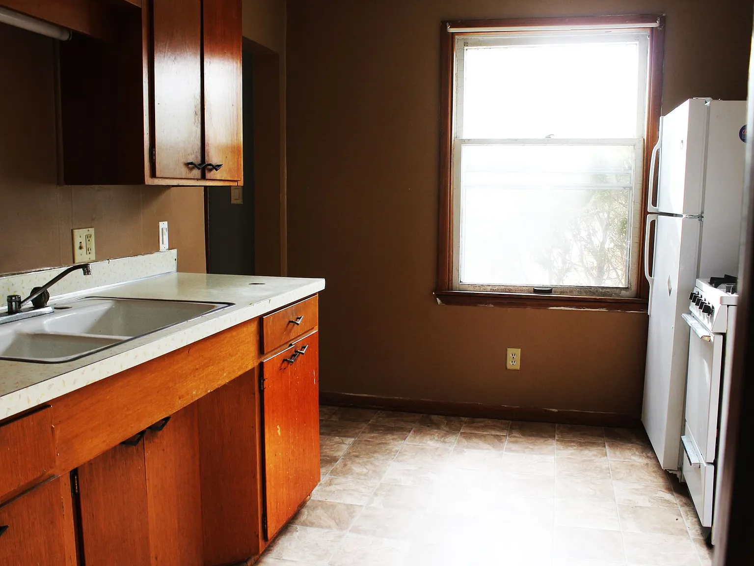 2321 Iowa St - Cedar Falls — Photo 4