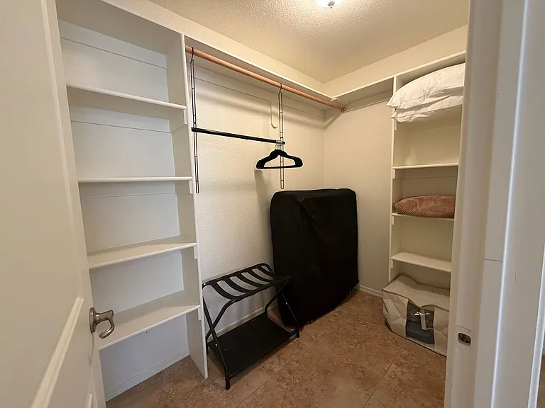 2416 N Ridge Ave — Photo 17