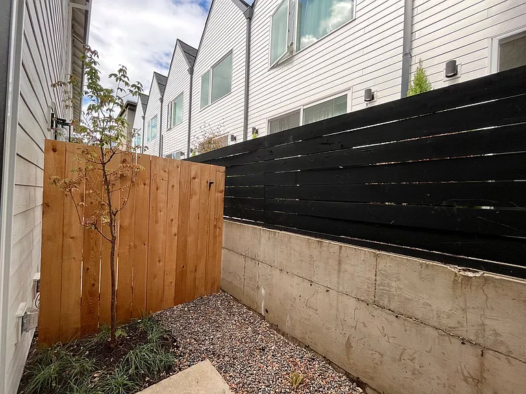 4725 N Williams Ave — Photo 13
