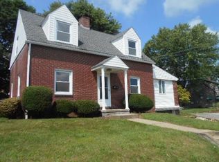 1421 Pennsylvania Ave, Natrona Heights, PA 15065