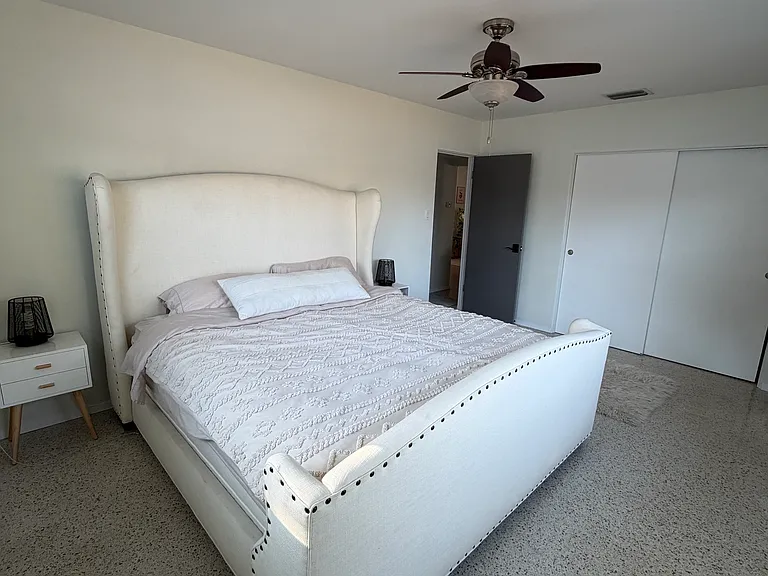 250 NW Lincoln Cir N — Photo 14