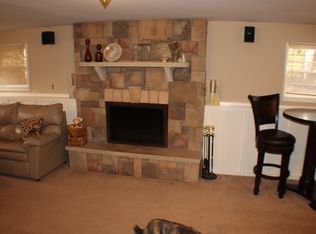 1812 Glencoe St, Wheaton, IL 60187