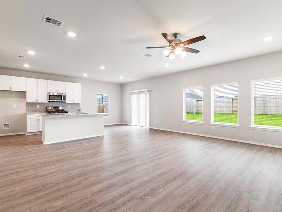1st image of 1918 Evening Breeze Ln