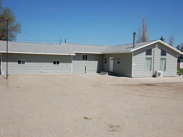 14405 County Road 355, Fairview, MT 59221