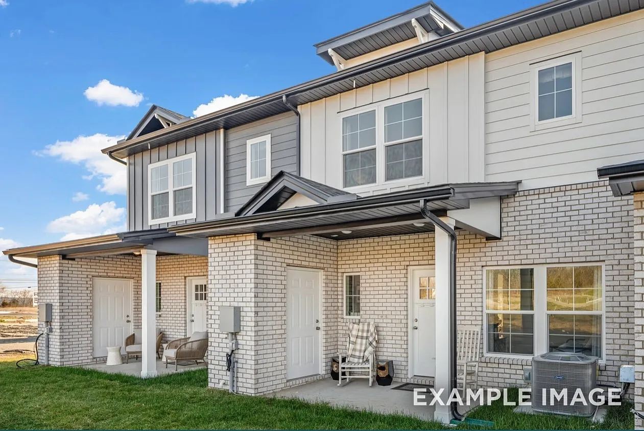 1105 Elliott Williams Pvt Way — Photo 4