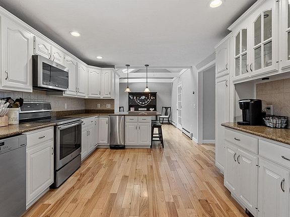 3rd image of 90 Tuttle Rd