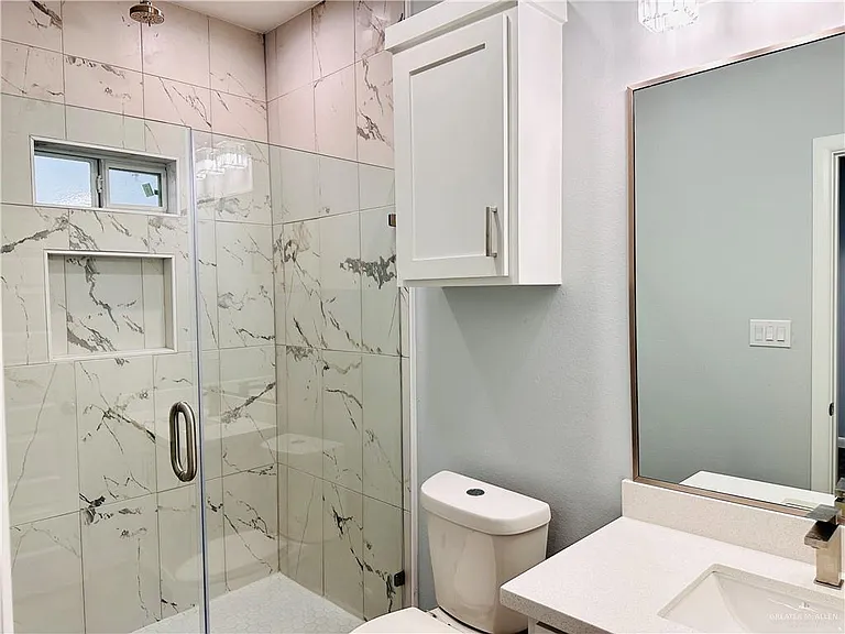 2304 E Viviana St #1 — Photo 12