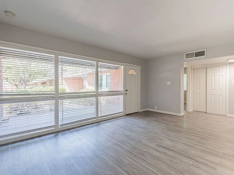 301 W Turney Ave — Photo 11