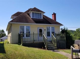 310 Maryland Ave, Nutter Fort, WV 26301