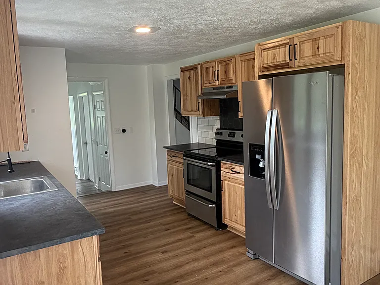 3078 Lake Rd N — Photo 14