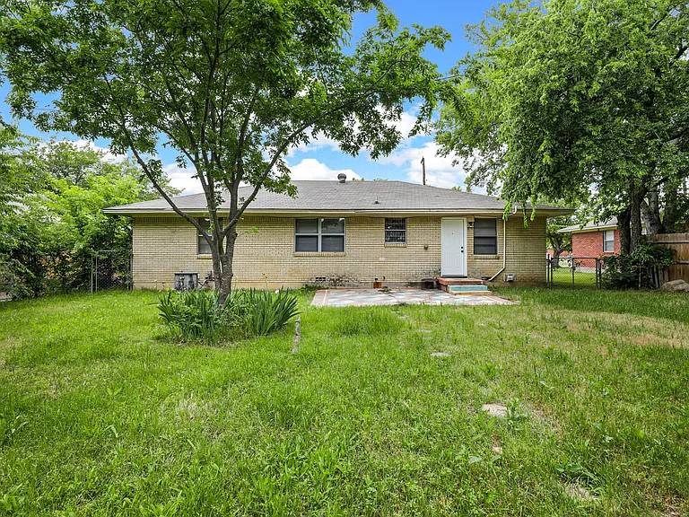 3406 Avon Dr — Photo 12