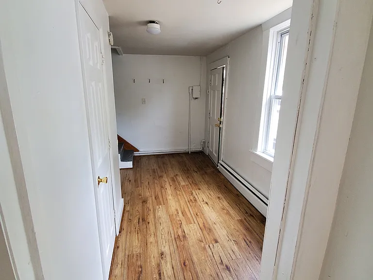 145 King George St — Photo 9